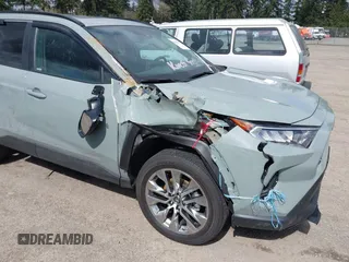 2019 Toyota RAV4 XLE Premium with VIN 2T3A1RFV7KW076483, listed as a IAAI auction lot 41945570 with 9,334 mi miles. Bid and sale history available at carsss.com. Image 6.