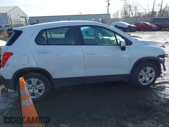 2016 Chevrolet Trax LS with VIN 3GNCJKSB3GL267030, listed as a IAAI auction lot 41485429 with 126,301 mi miles. Bid and sale history available at carsss.com. Image 14.