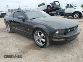 2006 Ford Mustang GT Deluxe с VIN 1ZVFT82H865101167, выставлен на аукционе IAAI как лот 42802422 с пробегом 161 503 миль миль и . История ставок и продаж доступна на DreamBid. Изображение 1.
