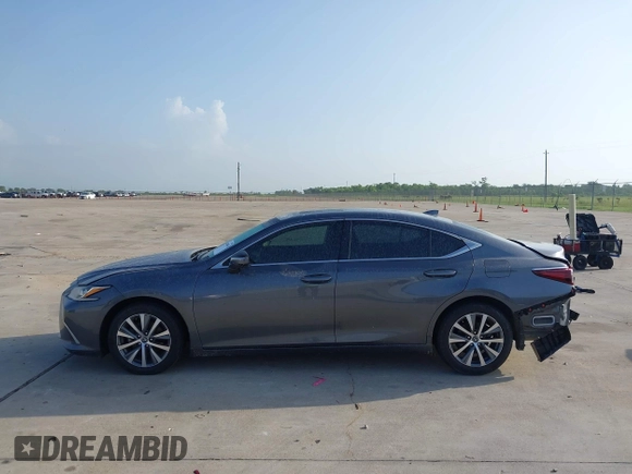 2020 Lexus ES 350 Ultra Luxury with VIN 58ACZ1B13LU079910, listed as a IAAI auction lot 42480934 with 50,092 mi miles and . Bid and sale history available at DreamBid. Image 14.