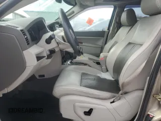 2005 Jeep Grand Cherokee Limited with VIN 1J8HR58215C671851, listed as a Copart auction lot 70700074 with 108,304 mi miles and Salvage Title. Bid and sale history available at carsss.com. Image 7.