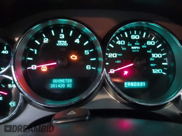 2008 Chevrolet Silverado 1500 1LT with VIN 3GCEC13058G305273, listed as a IAAI auction lot 41630003 with 301,420 mi miles and . Bid and sale history available at DreamBid. Image 6.