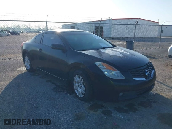 2009 Nissan Altima 2.5 S with VIN 1N4AL24E49C196765, listed as a IAAI auction lot 41953127 with 186,769 mi miles. Bid and sale history available at carsss.com. Image 1.