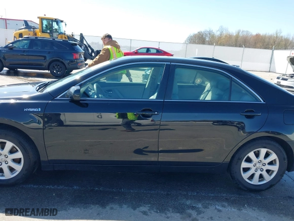 2008 Toyota Camry Hybrid with VIN 4T1BB46K28U060428, listed as a IAAI auction lot 41952234 with 212,139 mi miles. Bid and sale history available at carsss.com. Image 14.