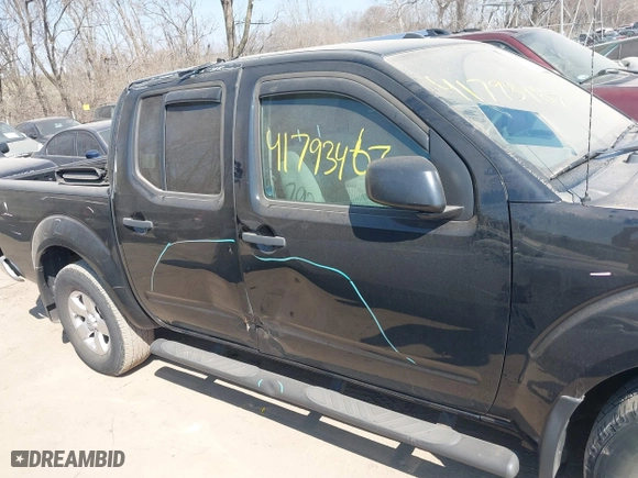 2011 Nissan Frontier PRO-4X with VIN 1N6AD0EV3BC409198, listed as a IAAI auction lot 41793467 with 177,192 mi miles. Bid and sale history available at carsss.com. Image 6.
