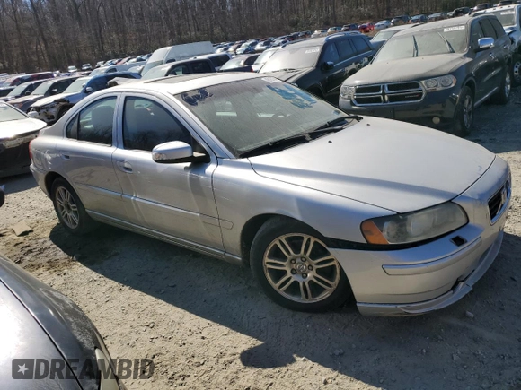 2008 Volvo S60 2.5T with VIN YV1RH592682688551, listed as a Copart auction lot 48167345 with 205,761 mi miles and Salvage Title. Bid and sale history available at carsss.com. Image 4.