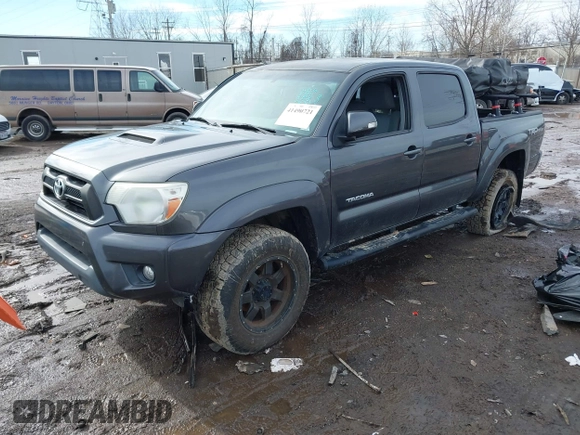 2014 Toyota Tacoma with VIN 3TMLU4EN0EM148389, listed as a IAAI auction lot 41490721 with 119,731 mi miles. Bid and sale history available at carsss.com. Image 17.