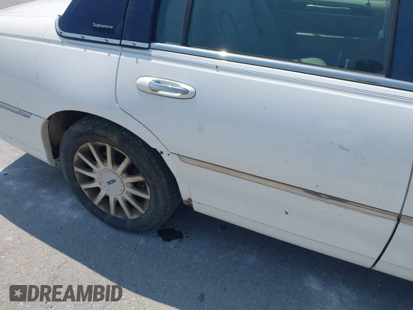 2006 Lincoln Town Car Signature с VIN 1LNHM81W46Y634376, выставлен на аукционе IAAI как лот 42442418 с пробегом 211 275 миль миль и . История ставок и продаж доступна на DreamBid. Изображение 15.
