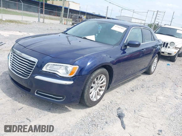 2014 Chrysler 300 z VIN 2C3CCAAG5EH373645, wystawiony jako IAAI lot #42282963 z przebiegiem 220 825 mil mil oraz . Historia ofert i sprzedaży dostępna na DreamBid. Obrazek 2.