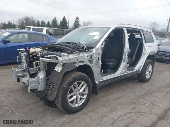 2023 Jeep Grand Cherokee L Altitude with VIN 1C4RJKAG7P8812824, listed as a IAAI auction lot 41215293 with 0 mi miles. Bid and sale history available at carsss.com. Image 2.