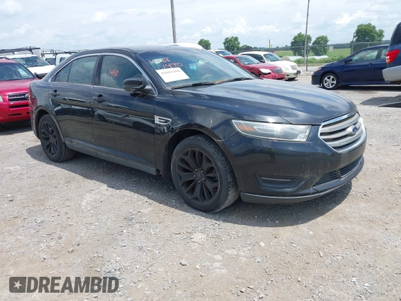 2015 Ford Taurus SEL z VIN 1FAHP2E88FG136181, wystawiony jako IAAI lot #42681490 z przebiegiem 230 000 mil mil oraz . Historia ofert i sprzedaży dostępna na DreamBid. Obrazek 1.