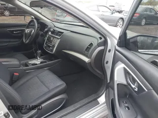 2017 Nissan Altima SR with VIN 1N4AL3AP6HC220784, listed as a IAAI auction lot 42085597 with 80,589 mi miles and . Bid and sale history available at DreamBid. Image 5.