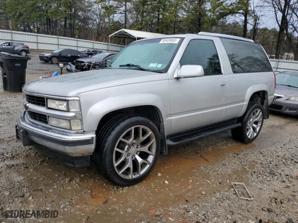1997 Chevrolet Tahoe with VIN 3GNEK18R7VG115312, listed as a Copart auction lot 89409665 with 187,159 mi miles and Salvage Title. Bid and sale history available at carsss.com. Image 1.