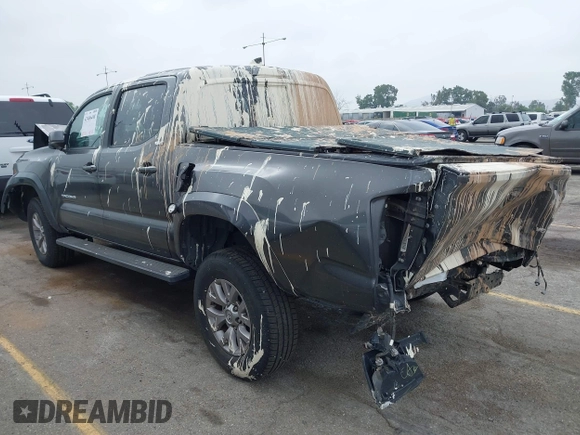 2017 Toyota Tacoma SR5 z VIN 3TMAZ5CN0HM039730, wystawiony jako IAAI lot #42406448 z przebiegiem 69 530 mil mil oraz . Historia ofert i sprzedaży dostępna na DreamBid. Obrazek 3.