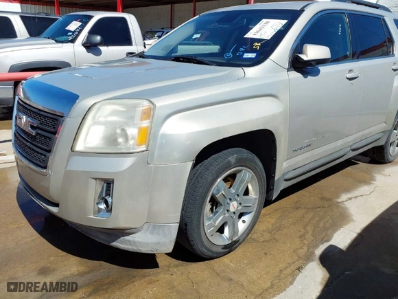 2012 GMC Terrain SLE-2 with VIN 2GKFLSE56C6168694, listed as a IAAI auction lot 41642938 with 174,749 mi miles. Bid and sale history available at carsss.com. Image 2.