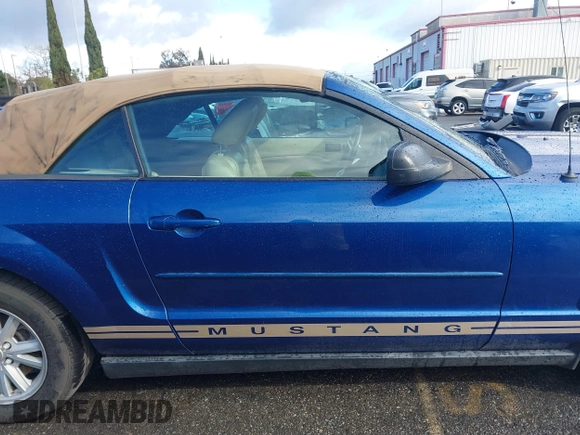 2007 Ford Mustang Deluxe with VIN 1ZVFT84N875329917, listed as a IAAI auction lot 41760205 with 171,005 mi miles and . Bid and sale history available at carsss.com. Image 13.