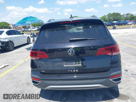 2024 Volkswagen Taos SE z VIN 3VVEX7B20RM047467, wystawiony jako IAAI lot #42290021 z przebiegiem 4 345 mil mil oraz . Historia ofert i sprzedaży dostępna na DreamBid. Obrazek 16.
