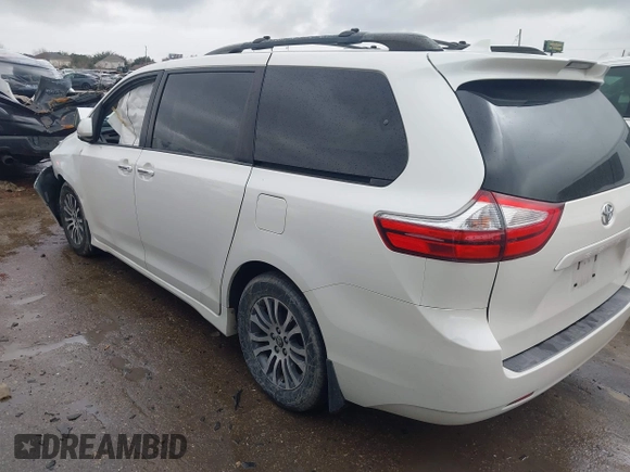 2018 Toyota Sienna XLE Auto Access Seat with VIN 5TDYZ3DC8JS906460, listed as a IAAI auction lot 41468064 with 87,750 mi miles. Bid and sale history available at carsss.com. Image 3.