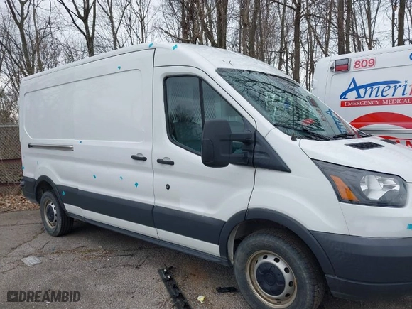 2018 Ford Transit Van with VIN 1FTBW2CM1JKA87267, listed as a IAAI auction lot 41799930 with NaN miles. Bid and sale history available at carsss.com. Image 13.