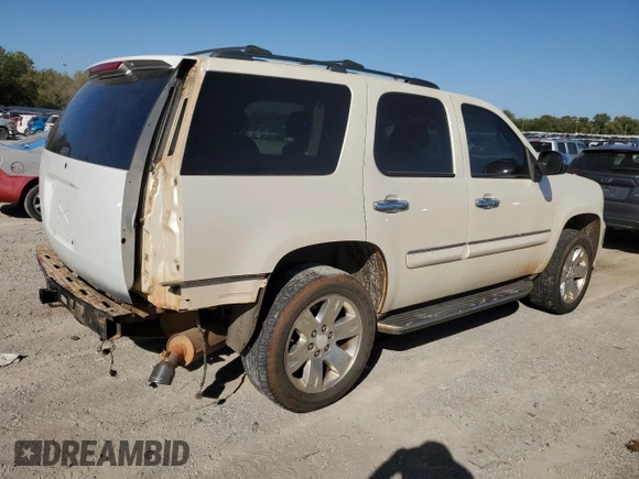 2008 GMC Yukon Commercial with VIN 1GKFK13068R207803, listed as a Copart auction lot 72592904 with 177,150 mi miles and Salvage Title. Bid and sale history available at carsss.com. Image 3.