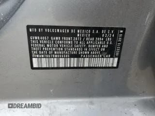 2024 Volkswagen Jetta Sport z VIN 3VWAM7BU7RM055585, wystawiony jako Copart lot #42109675 z przebiegiem 17 485 mil mil oraz Szkoda całkowita • Salvage title. Historia ofert i sprzedaży dostępna na DreamBid. Obrazek 12.
