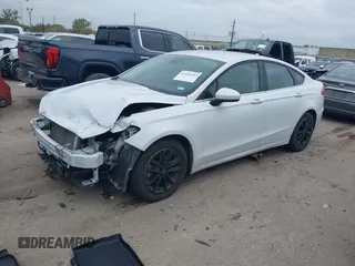 2020 Ford Fusion SE with VIN 3FA6P0H72LR131965, listed as a IAAI auction lot 41103182 with 36,284 mi miles. Bid and sale history available at carsss.com. Image 2.