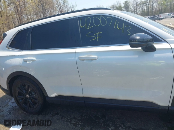 2025 Honda CR-V Sport Touring with VIN 7FARS6H90SE012794, listed as a IAAI auction lot 42007143 with 10,118 mi miles and . Bid and sale history available at DreamBid. Image 13.