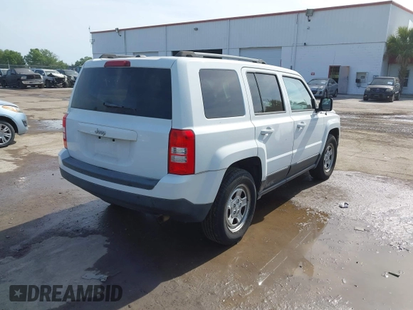 2016 Jeep Patriot Sport with VIN 1C4NJPBA3GD693490, listed as a IAAI auction lot 42086206 with 130,968 mi miles. Bid and sale history available at carsss.com. Image 4.