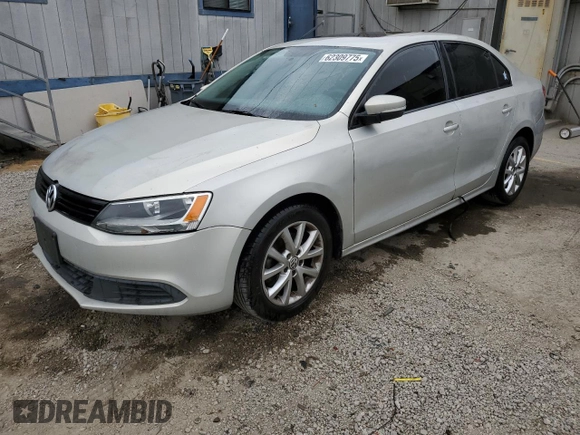 2011 Volkswagen Jetta SE with VIN 3VWDZ7AJXBM379724, listed as a Copart auction lot 62309775 with 138,164 mi miles and Clean title. Bid and sale history available at DreamBid. Image 1.