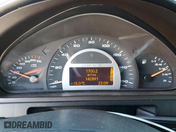2004 Mercedes-Benz G with VIN WDCYR46E64X142587, listed as a Copart auction lot 50616945 with 142,891 mi miles and Clean Title. Bid and sale history available at DreamBid. Image 9.