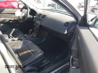 2006 Volvo V50 2.4L with VIN YV1MW390362163463, listed as a IAAI auction lot 41437912 with 121,092 mi miles. Bid and sale history available at carsss.com. Image 5.
