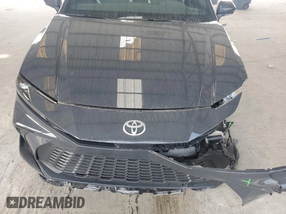 2025 Toyota Camry LE z VIN 4T1DAACK7SU550546, wystawiony jako Copart lot #54840245 z przebiegiem 3 669 mil mil oraz Szkoda całkowita • Salvage title. Historia ofert i sprzedaży dostępna na DreamBid. Obrazek 11.