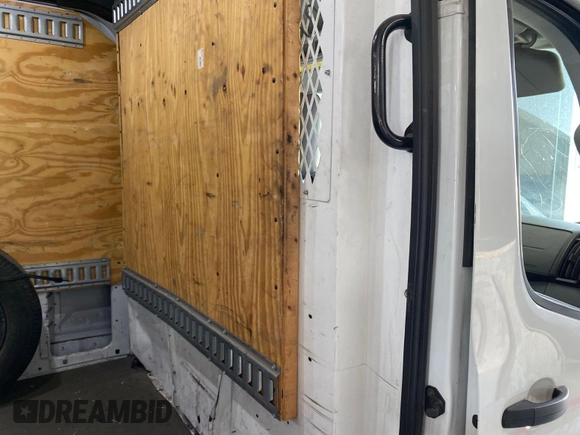 2019 Ford Transit с VIN 1FTYE1CM2KKA70065, выставлен на аукционе IAAI как лот 42569466 с пробегом 194 743 миль миль и . История ставок и продаж доступна на DreamBid. Изображение 4.