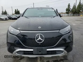 2023 Mercedes-Benz EQE 350 z VIN 4JGGM1CB3PA031524, wystawiony jako Copart lot #48751825 z przebiegiem 20 725 mil mil oraz Szkoda całkowita • Salvage title. Historia ofert i sprzedaży dostępna na DreamBid. Obrazek 5.