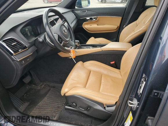 2022 Volvo XC90 Inscription z VIN YV4A22PL9N1833773, wystawiony jako Copart lot #56111825 z przebiegiem 34 640 mil mil oraz Szkoda całkowita • Salvage title. Historia ofert i sprzedaży dostępna na DreamBid. Obrazek 7.