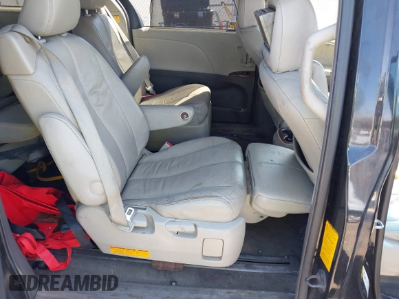 2012 Toyota Sienna XLE with VIN 5TDDK3DC1CS047105, listed as a IAAI auction lot 41901541 with 176,476 mi miles. Bid and sale history available at carsss.com. Image 8.