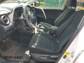 2015 Toyota RAV4 LE z VIN JTMBFREV6FD149627, wystawiony jako Copart lot #55961285 z przebiegiem 116 201 mil mil oraz Szkoda całkowita • Salvage title. Historia ofert i sprzedaży dostępna na DreamBid. Obrazek 7.