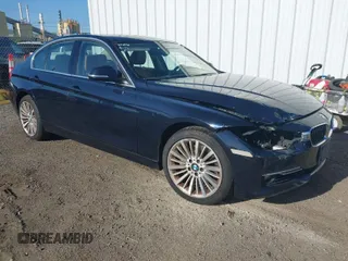 2012 BMW 3 Series 335i с VIN WBA3A9C59CFX59640, выставлен на аукционе IAAI как лот 41937567 с пробегом 127 350 миль миль и . История ставок и продаж доступна на DreamBid. Изображение 1.
