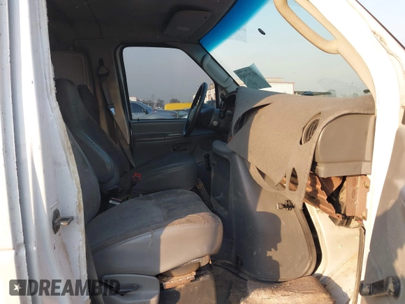 2004 Ford Econoline Cargo with VIN 1FTSE34L44HA80944, listed as a IAAI auction lot 41293998 with 187,737 mi miles and . Bid and sale history available at DreamBid. Image 5.