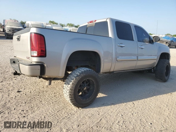 2008 GMC Sierra Denali z VIN 2GTEK638381159485, wystawiony jako Copart lot #49796715 z przebiegiem 240 284 mil mil oraz Szkoda całkowita • Salvage title. Historia ofert i sprzedaży dostępna na DreamBid. Obrazek 3.