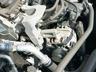 2023 Toyota Corolla Cross L z VIN 7MUAAABG8PV050451, wystawiony jako IAAI lot #42729591 z przebiegiem 27 706 mil mil oraz . Historia ofert i sprzedaży dostępna na DreamBid. Obrazek 20.