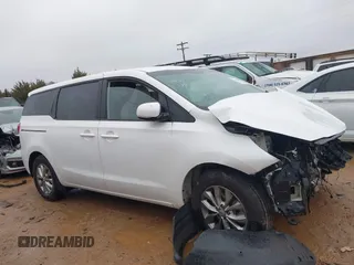 2020 Kia Sedona L with VIN KNDMA5C17L6595852, listed as a IAAI auction lot 41566584 with 102,712 mi miles. Bid and sale history available at carsss.com. Image 14.