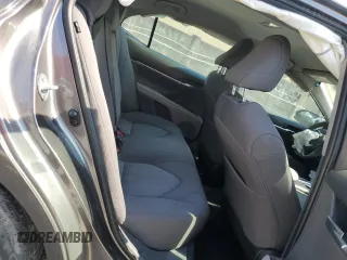 2023 Toyota Camry LE z VIN 4T1C11AK5PU757393, wystawiony jako Copart lot #57822715 z przebiegiem 26 616 mil mil oraz Czysty tytuł • Clean title. Historia ofert i sprzedaży dostępna na DreamBid. Obrazek 10.