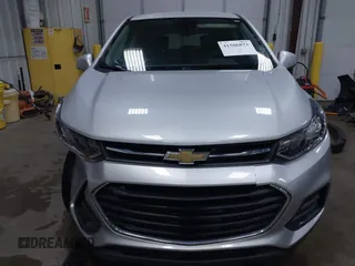 2019 Chevrolet Trax LS with VIN 3GNCJKSB5KL180268, listed as a IAAI auction lot 41506873 with 63,993 mi miles. Bid and sale history available at carsss.com. Image 12.
