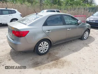 2012 Kia Forte EX with VIN KNAFU4A29C5574316, listed as a IAAI auction lot 42104534 with 195,993 mi miles. Bid and sale history available at carsss.com. Image 4.