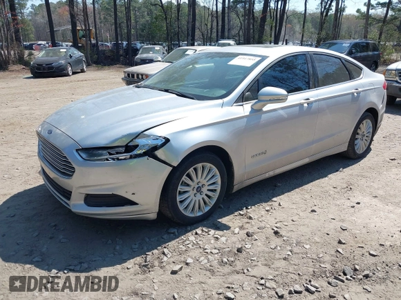 2014 Ford Fusion SE Hybrid with VIN 3FA6P0LU3ER251631, listed as a IAAI auction lot 41917855 with 88,076 mi miles. Bid and sale history available at carsss.com. Image 2.