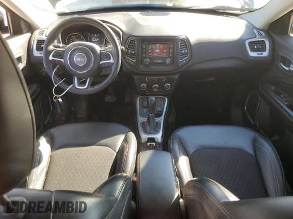 2018 Jeep Compass Latitude with VIN 3C4NJDBB4JT436606, listed as a Copart auction lot 45516035 with 33,325 mi miles and Salvage Title. Bid and sale history available at DreamBid. Image 8.