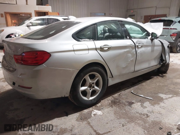 2015 BMW 4 Series 428i xDrive с VIN WBA4A7C50FD414523, выставлен на аукционе IAAI как лот 41092312 с пробегом Не указан миль и . История ставок и продаж доступна на DreamBid. Изображение 4.