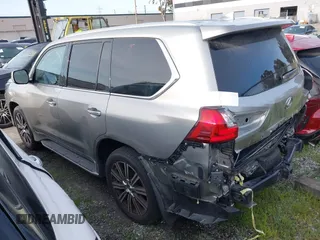 2021 Lexus LX 570 z VIN JTJDY7AX9M4335171, wystawiony jako IAAI lot #41754348 z przebiegiem 32 119 mil mil oraz . Historia ofert i sprzedaży dostępna na DreamBid. Obrazek 3.