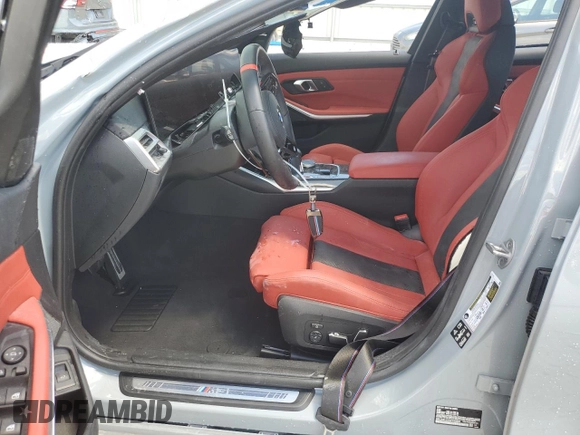 2025 BMW M3 Competition xDrive z VIN WBS33HJ0XSFT68891, wystawiony jako Copart lot #50525675 z przebiegiem Nie podano mil oraz Nie do naprawy • Non repairable. Historia ofert i sprzedaży dostępna na DreamBid. Obrazek 7.